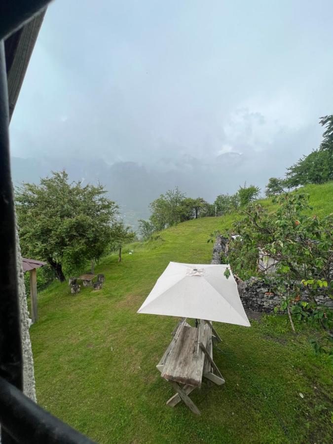 Guest House Gjelaj Тет Екстериор снимка
